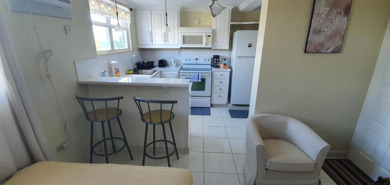 Hastings Towers 4D - Studio Apt Opp Beach Bridgetown Exterior foto